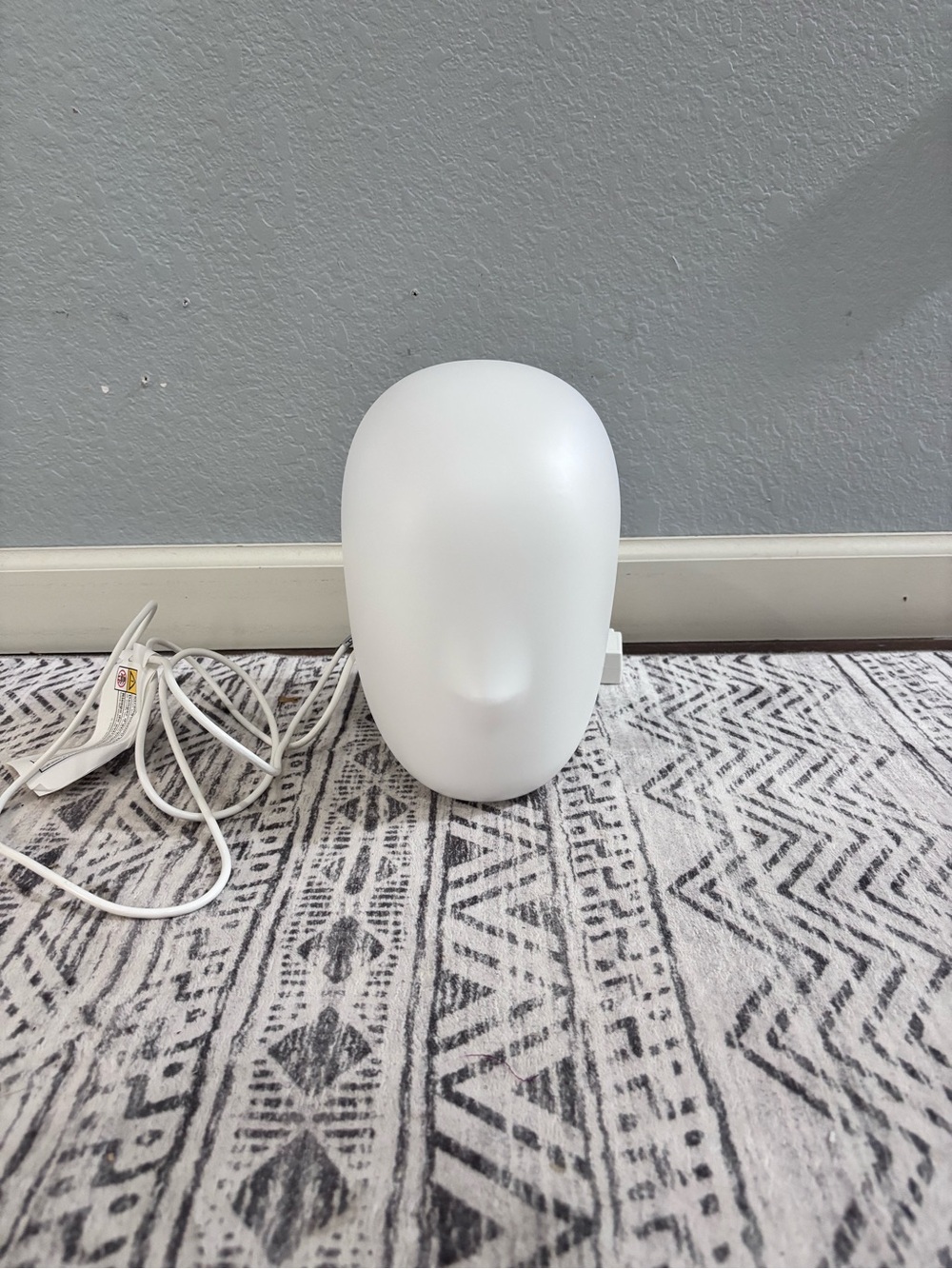 IKEA ISKÄRNA White Decorative Plastic Mannequin Head Lamp